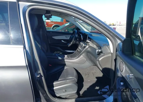 2019 Mercedes-Benz Glc 300 4Matic из США, поврежденный, VIN WDC0G4KB1K1001702